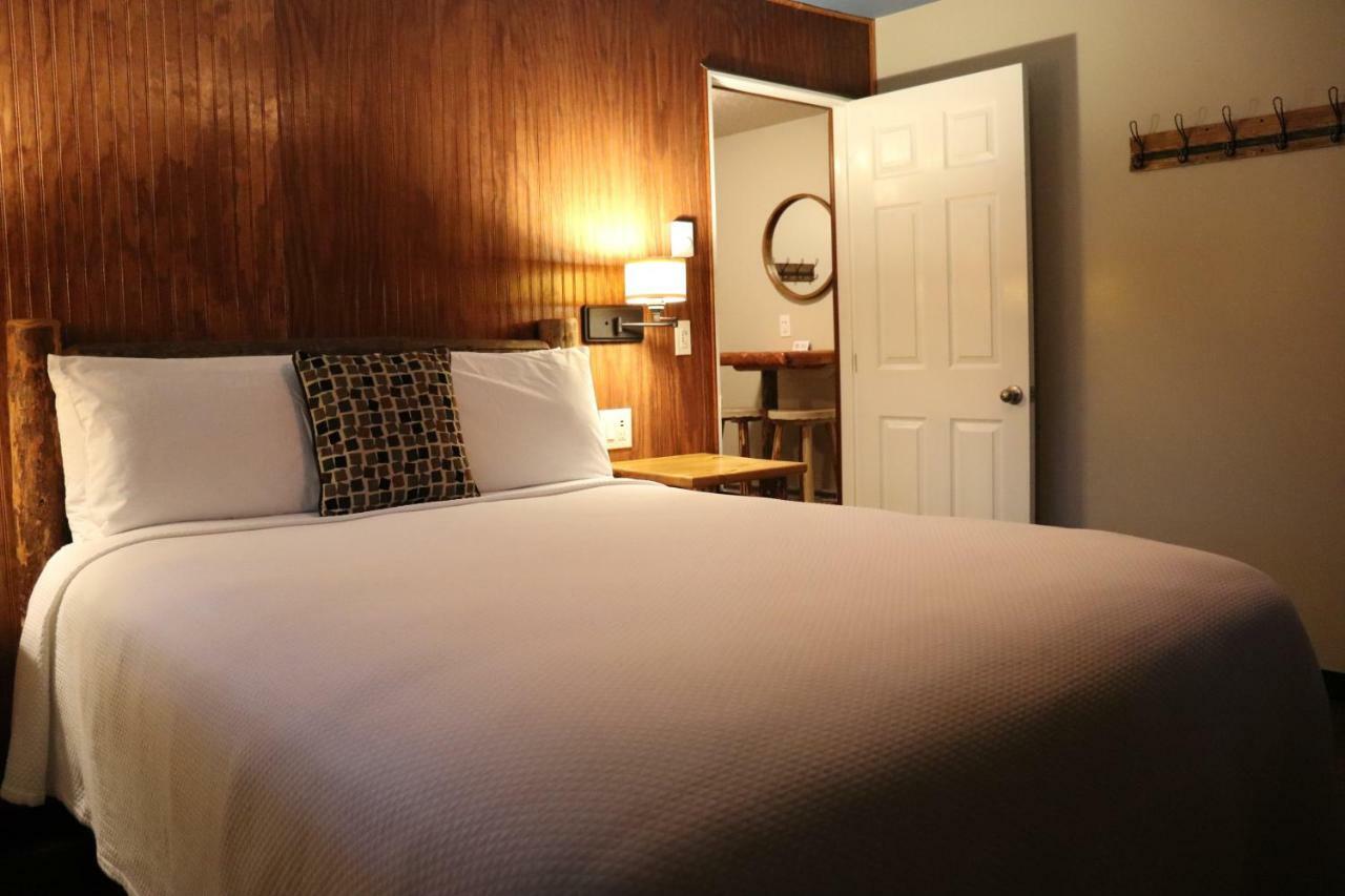 Lone Fir Resort Cougar ภายนอก รูปภาพ