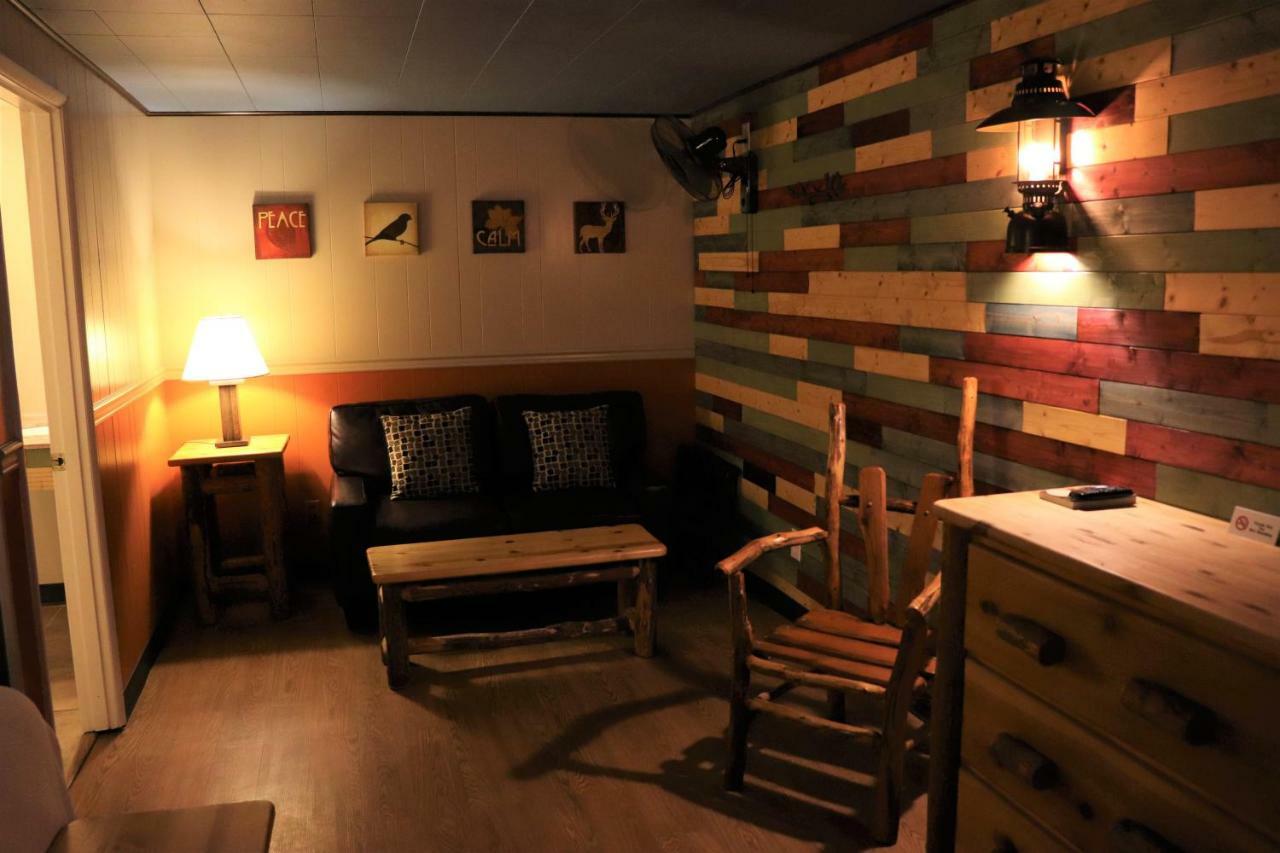 Lone Fir Resort Cougar ภายนอก รูปภาพ