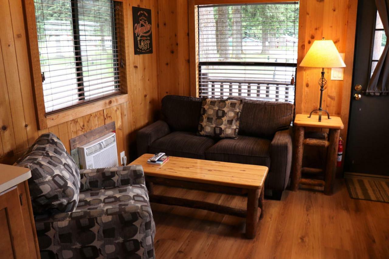 Lone Fir Resort Cougar ภายนอก รูปภาพ