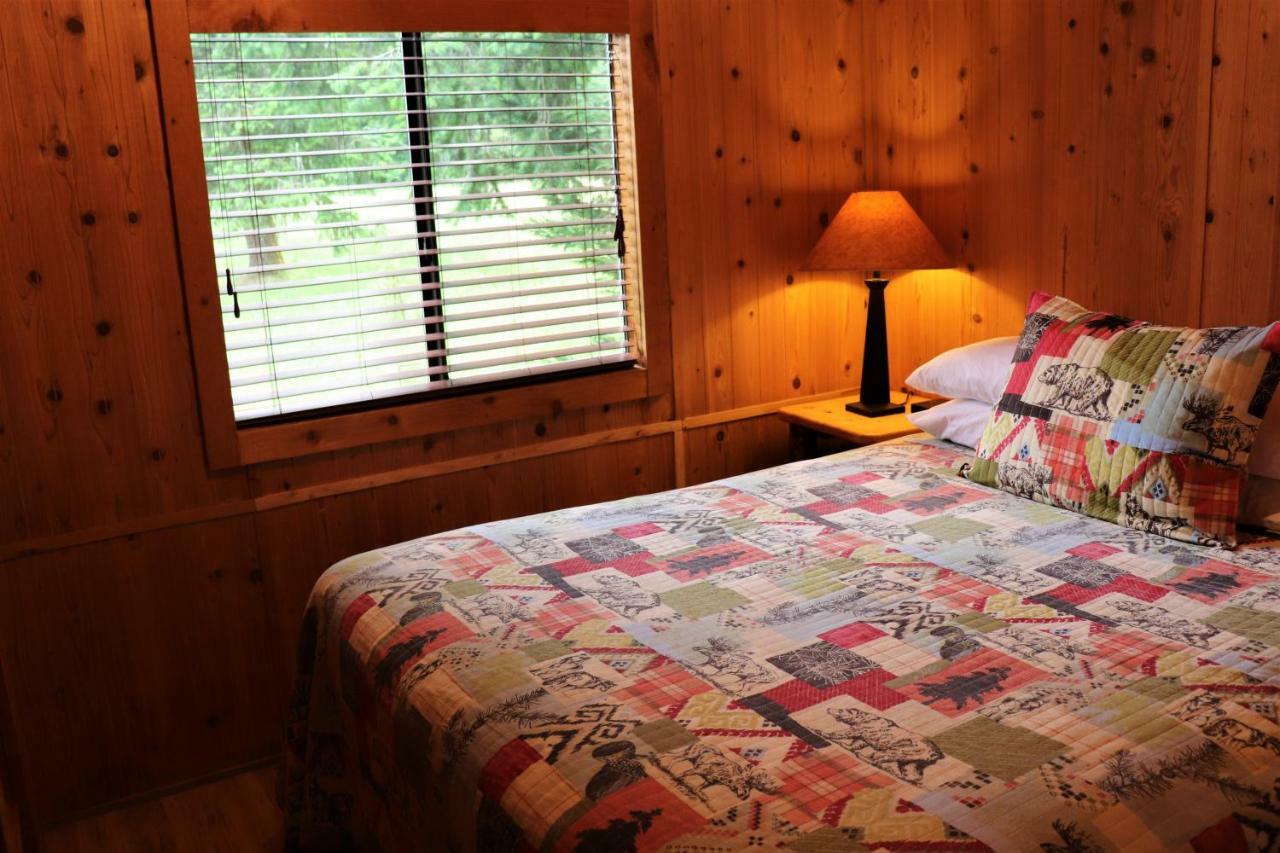Lone Fir Resort Cougar ภายนอก รูปภาพ