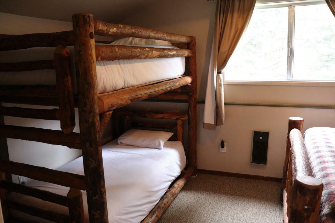 Lone Fir Resort Cougar ภายนอก รูปภาพ