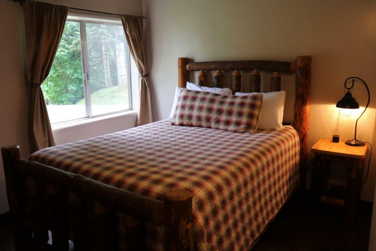 Lone Fir Resort Cougar ภายนอก รูปภาพ