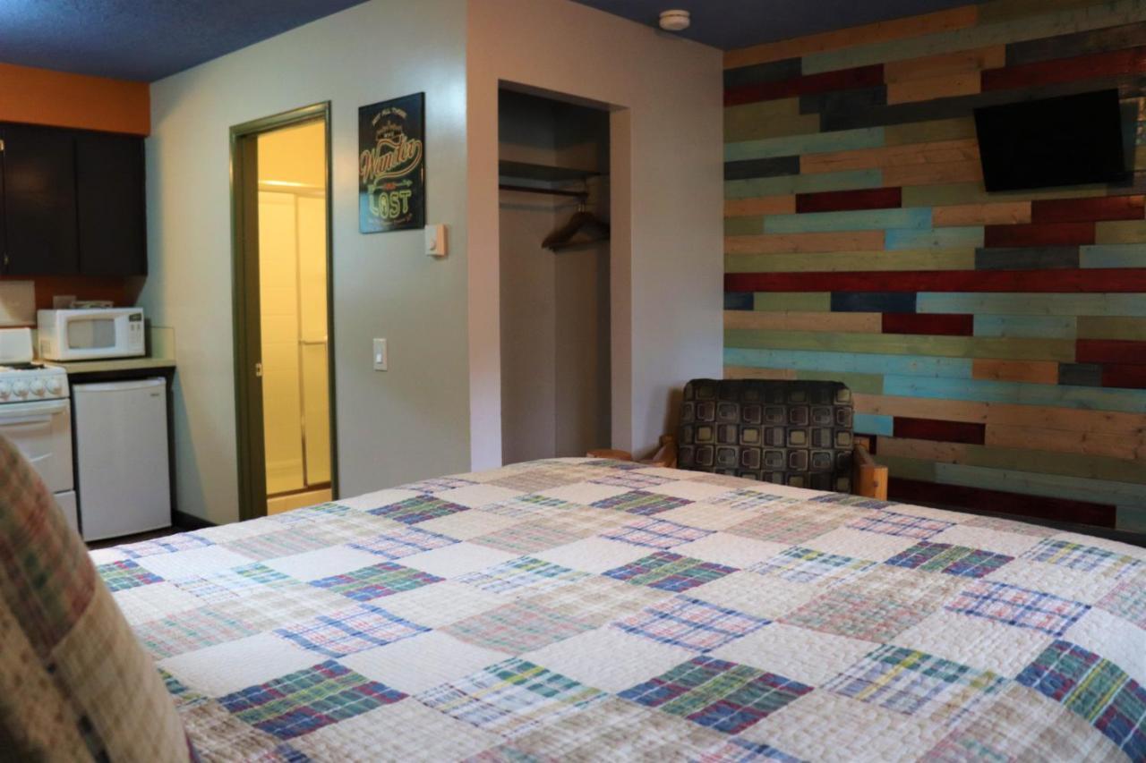 Lone Fir Resort Cougar ภายนอก รูปภาพ