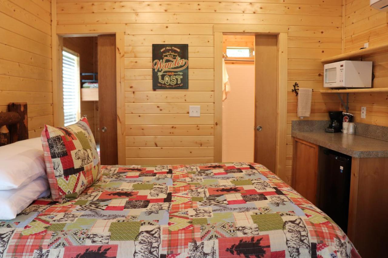 Lone Fir Resort Cougar ภายนอก รูปภาพ