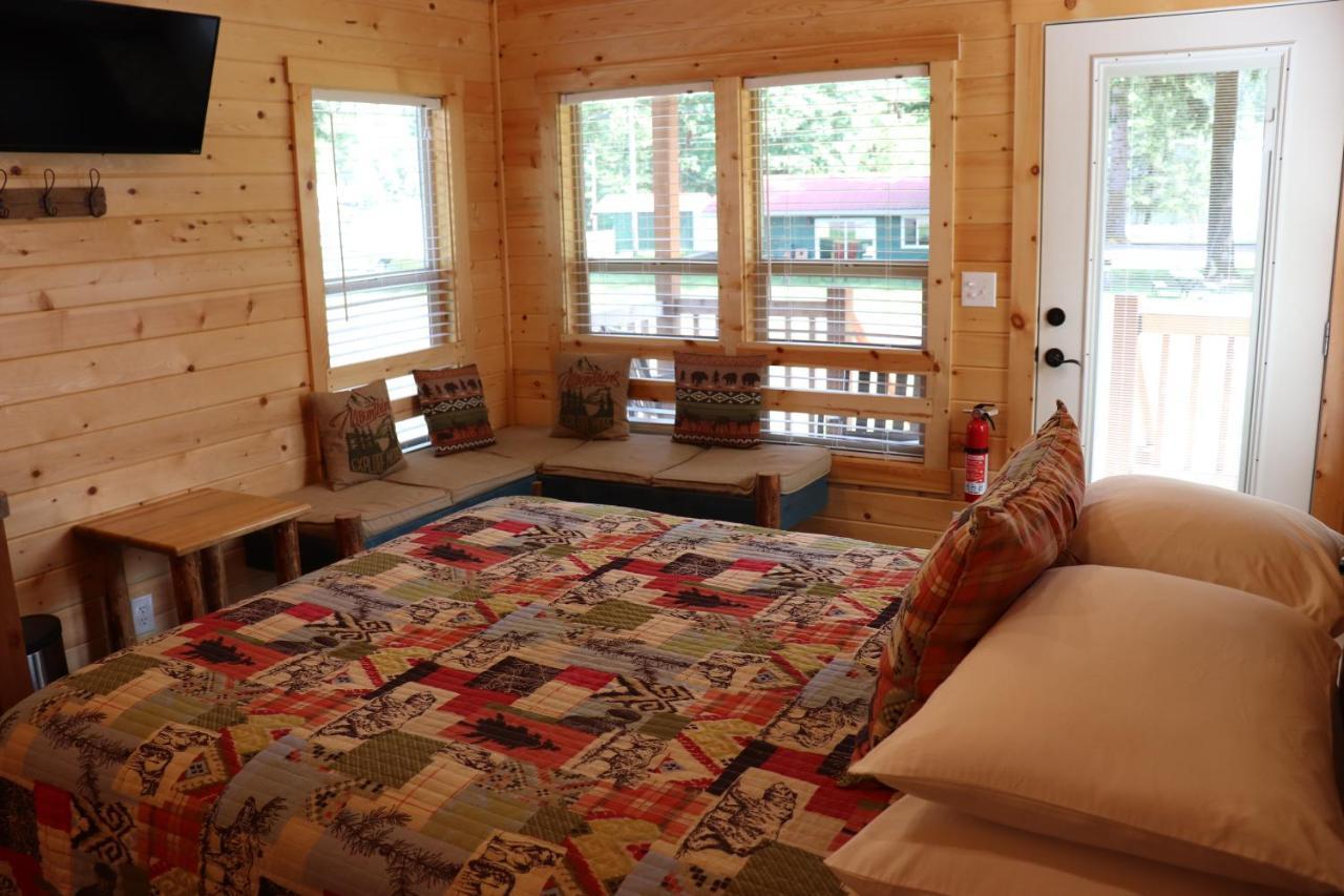 Lone Fir Resort Cougar ภายนอก รูปภาพ