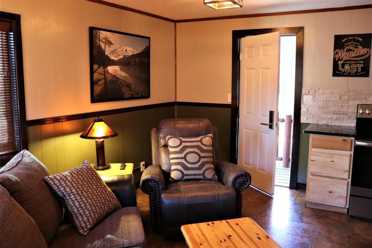Lone Fir Resort Cougar ภายนอก รูปภาพ